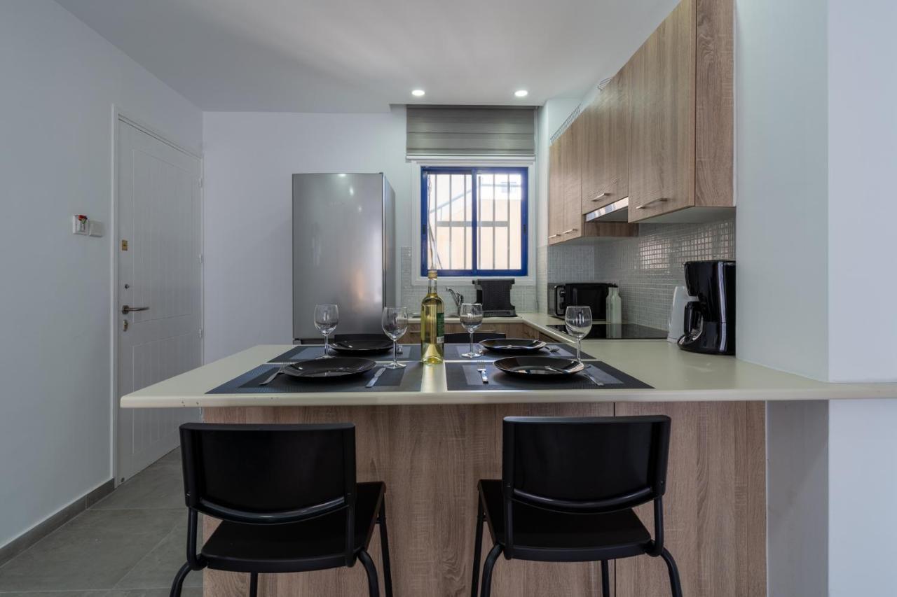 Odyssey - Captivating 2-Bedroom Retreat In Ларнака Экстерьер фото