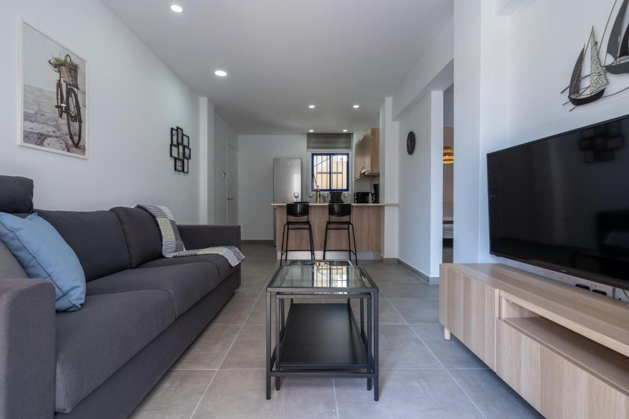 Odyssey - Captivating 2-Bedroom Retreat In Ларнака Экстерьер фото